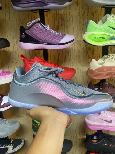 NIKE LEBRON 23 - TAMANHO 45 