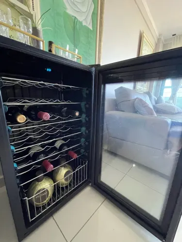 Adega Climatizada Midea Magno 33 Garrafas - Perfeito Estado