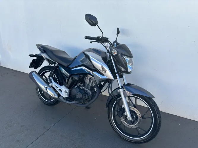 Vendo ou troco por MOTO Honda CG Titan 160 2022 c/ 26 Pago