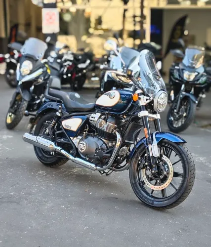 Royal Enfield Super Meteor 650 Celestial