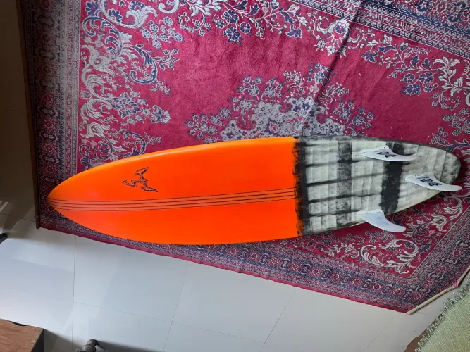 Prancha de surf Sérgio Emílio 