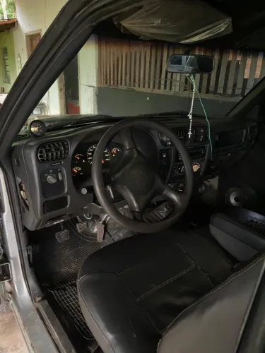 Chevrolet S10 Pick-up STD 2.8 4X4 CD TB Int.dies. 2001
