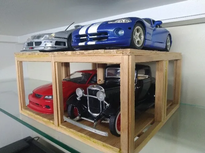 Uma rampa e uma plataforma para miniaturas (peças únicas, exclusivas. Vejas as fotos!)