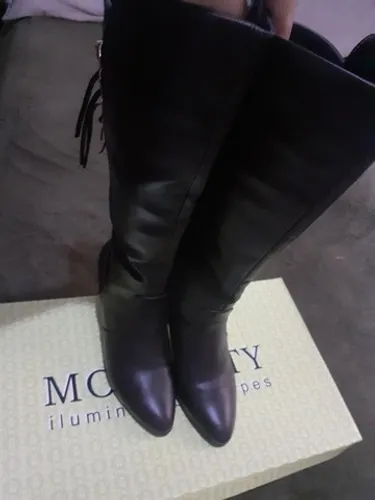 Bota de marca 38