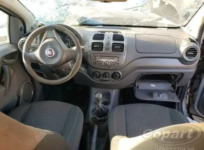 Grand Siena Essence 1.6 16V E-Torq - Sucata para retirada de peças