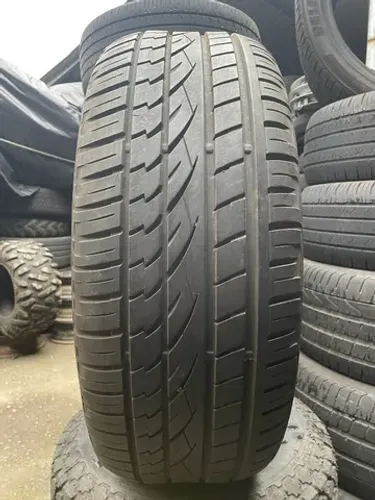 Pneu 255/50/20 Continental semi novo (não é riscado)