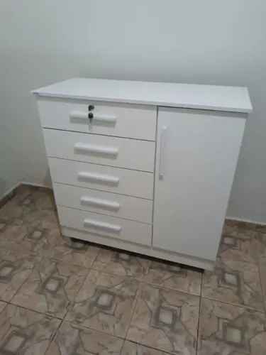 Cômodas Novas com 5 gavetas e 1 porta sapatos.