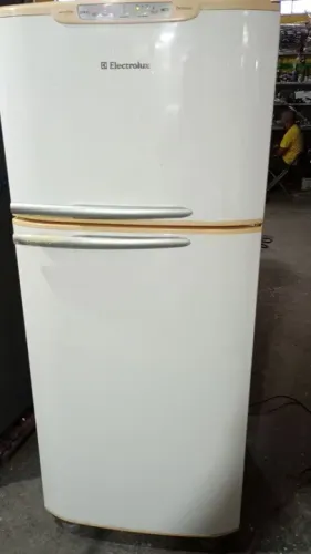 Refrigerador Eletrolux funcionando perfeitamente