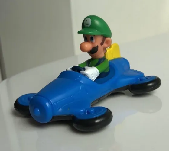 luigi - mario kart (com adesivos)