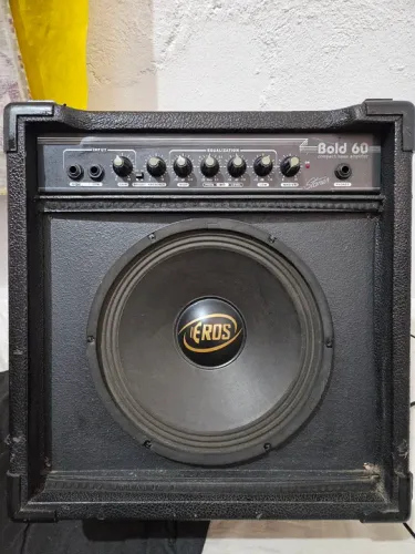 Amplificador (Cubo) Staner Bold 60 TODO ORIGINAL e 100%