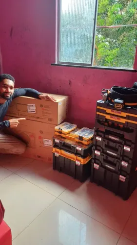 Instalação de ar Condicionados. Limpeza e conserto