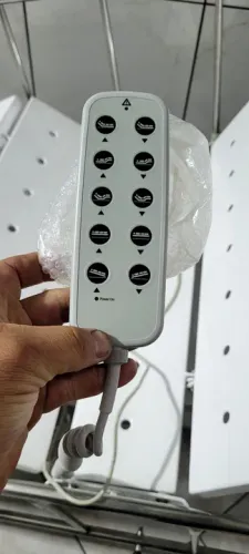 Cama hospitalar elétrica com 2 movimentos.
