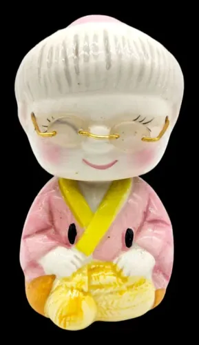 Boneca de Porcelana Vintage - Vovó