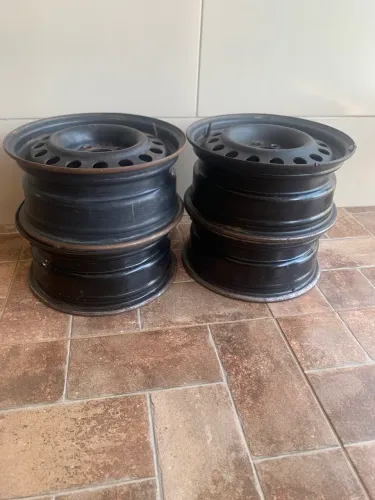 Jogo de Rodas de Ferro Aro 14 VW  