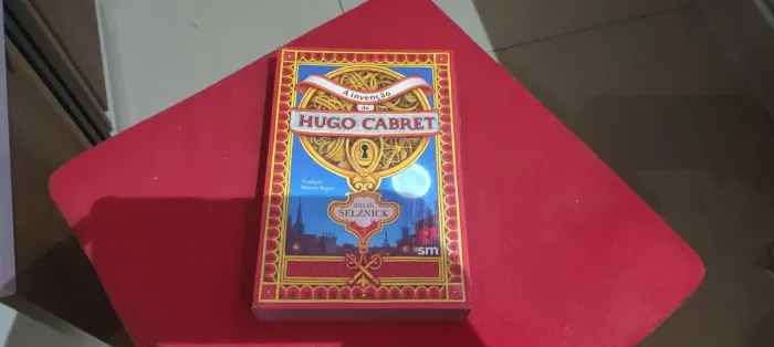 Livro Hugo Cabret Novo na embalagem