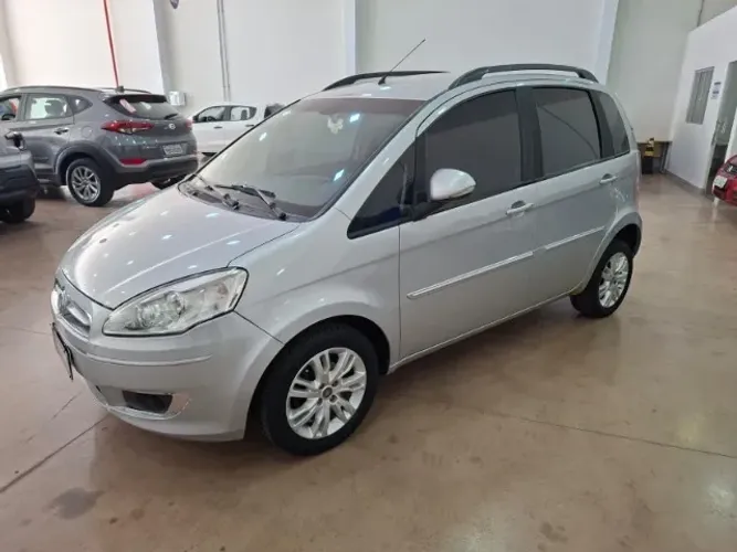 Fiat Idea Attractive 1.4 Fire Flex 8V 5P 2014