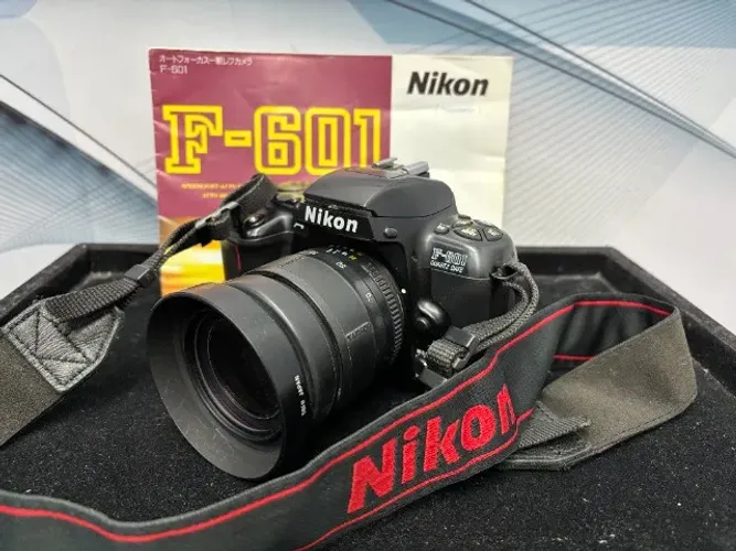 Câmera Nikon F-601 Analógica lente 28-70 (Semi-novo) - particular