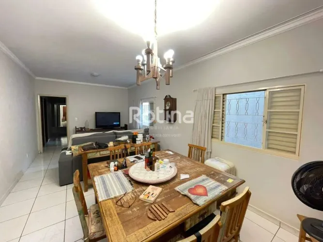 Casa disponível para venda no bairro Cidade Jardim em Uberlândia MG