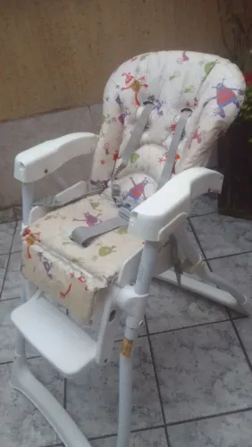 Cadeiraa de Refeição Infantil Completa