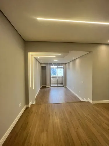 Apartamento com 3 quartos sendo 1 Suíte e 1 Vaga de Garagem no Cristo Rei  Curitiba!