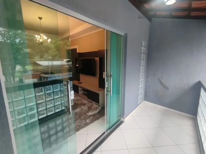 Casa com ponto comercial á venda em Vila Alvarenga - Ponte Nova
