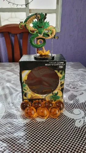 Action Figure Shenlong e Esferas do Dragão - Dragon Ball Z