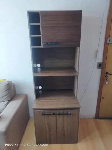 Balcão multiuso c/ pés 