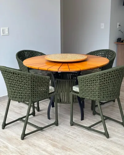 MESA PARA VARANDA COM PRATO GIRATÓRIO DE SOBREPOR