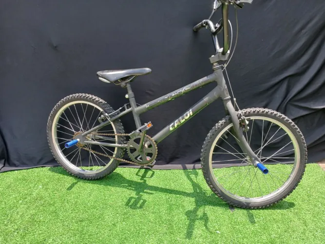 Bicicleta caloi preta infantil