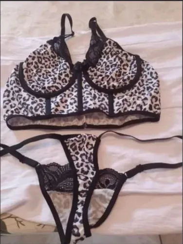 Lingerie de Oncinha branco com rosa com preto rendado
