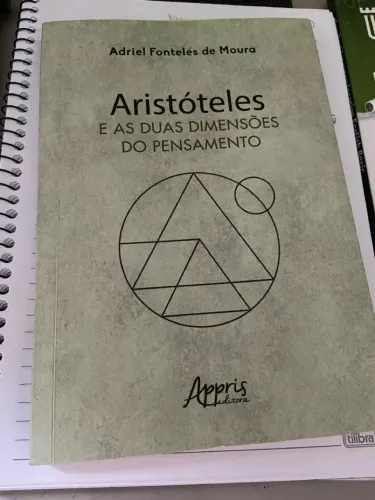 Aristóteles e as Duas Dimensões do Pensamento