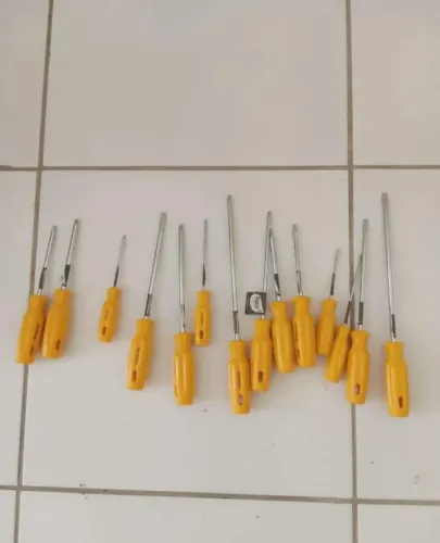 KIT DE CHAVES PHILIPS E FENDAS NOVAS 14 CHAVES-WHATSSAP-83- *