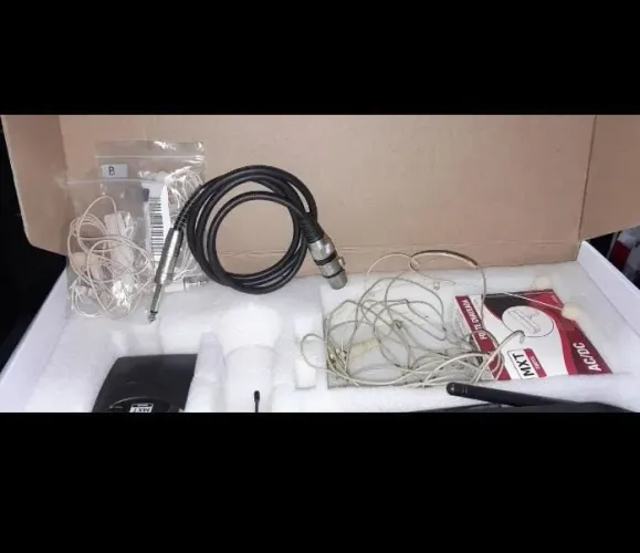 Promoção microfone seminovo sem fio duplo Uhf profissional nude 526Bp