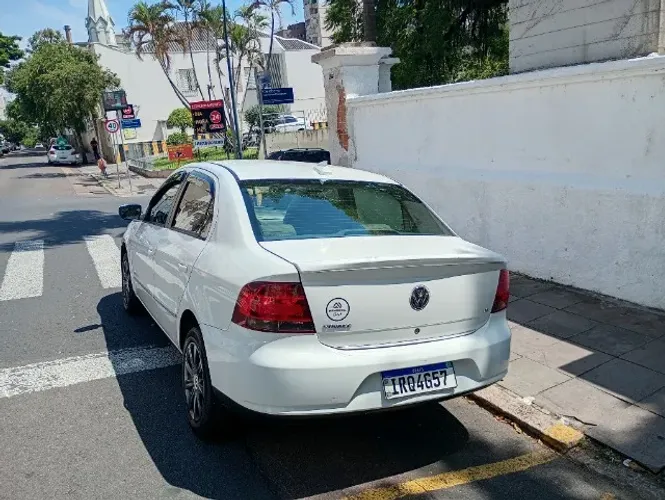 Volkswagen Voyage Comf/highli. 1.6 MI T.flex 8V 4P 2011