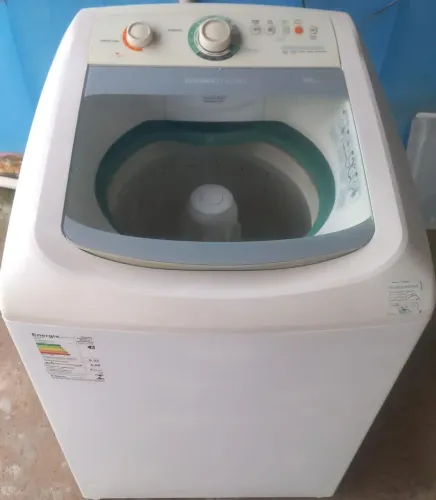 VENDO MAQUINA DE LAVAR ROUPAS CONSUL 10 KG