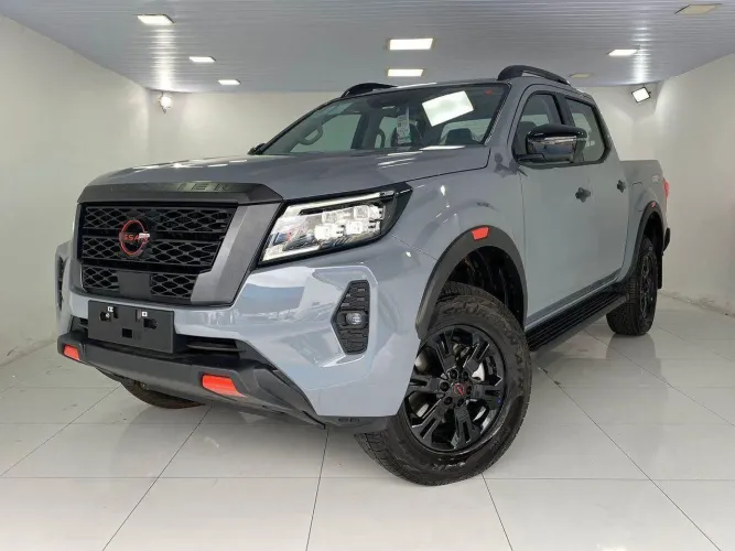 Nissan Frontier Pro4x CD 4X4 2.3 Bi-TB Die. AUT 2025