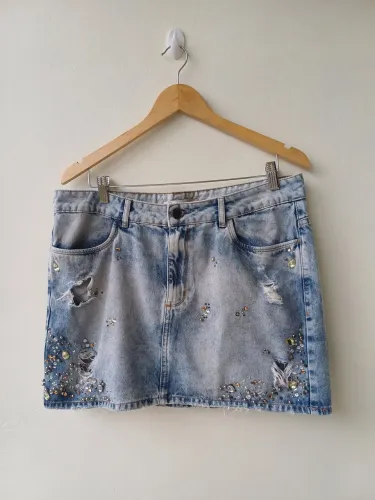 Saia Jeans bordada tam g