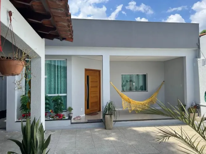 Excelente Casa - PORTEIRA FECHADA - Piscina, Sinuca e Churrasqueira em Cerâmica - Nova Igu