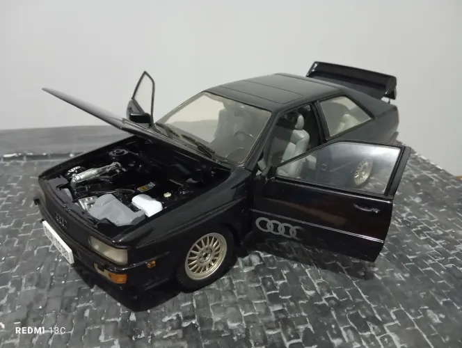 Rara Miniatura Audi Quattro Coupé - Sun Star - escala 1/18