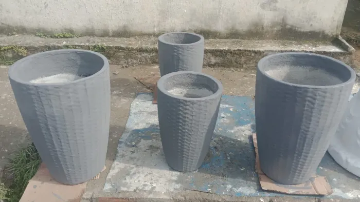 4 vasos de cimento por 200 reais 