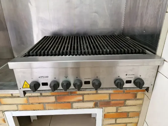 Churrasqueira CharBroiler a Gas Venancio