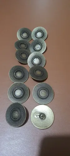 DÚZIA DE METAIS PARA CONFECCAO Zamac ouro velho 