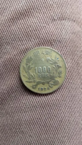 Moedas antigas e várias cédulas,cruzados, cruzeiros