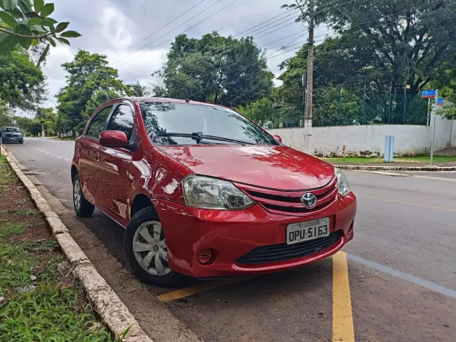 Etios XS extremamente conservado