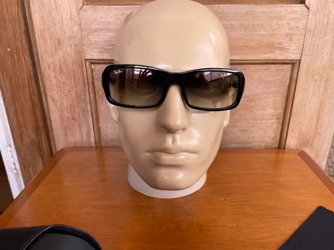 Óculos de sol Ray-Ban importado 4107 em acetato, lente degradê