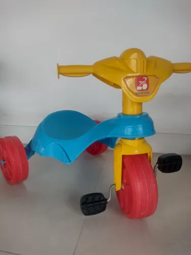 Triciclo Tico tico Bandeirantes