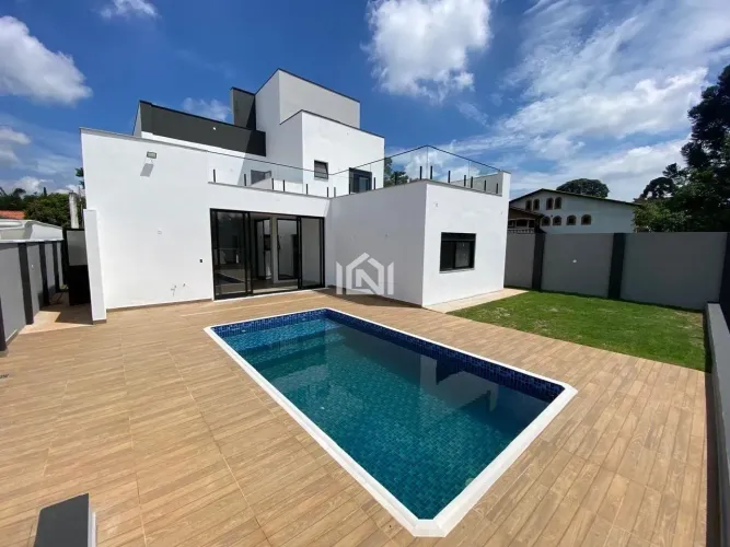 Casa nova à venda no condominio Haras Bela Vista.
