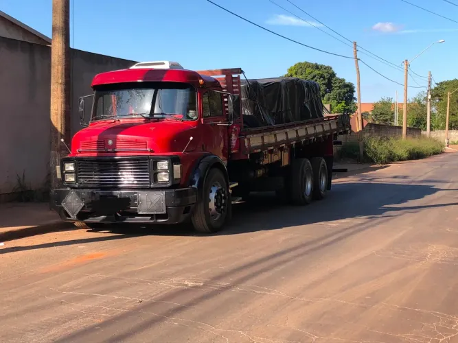 Caminhão Mercedes Bens 1976 2013