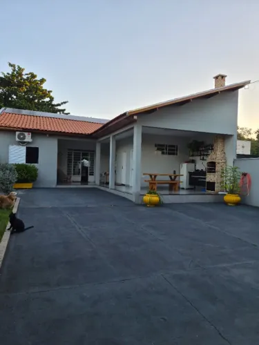 Casa á Venda Presidente Epitácio, Centro, 2 quartos, 1 suíte, 3 banheiros, placa solar