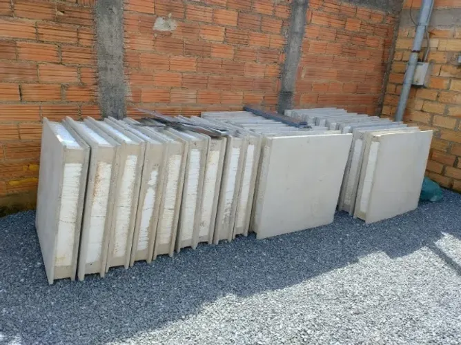 PLACAS EM EPS E MICRO CONCRETO 90X90X13 E 14 ( 115,00 a und.)